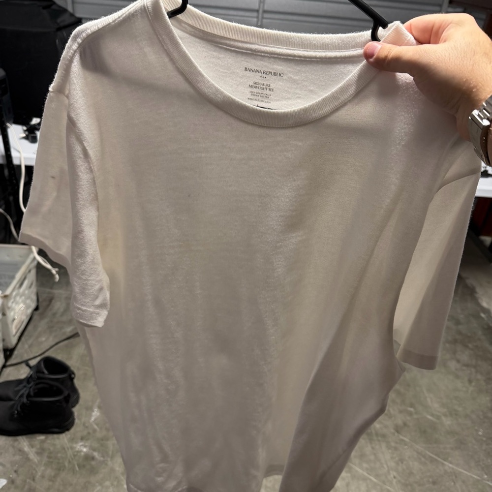 Banana Republic Classic White Short Sleeve Tee